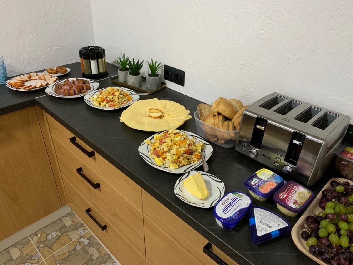 Ungheni Targ Style Hotel מראה חיצוני תמונה