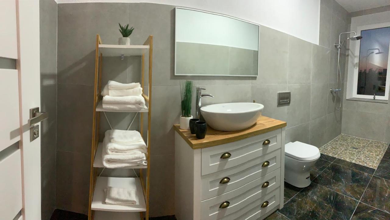 Ungheni Targ Style Hotel מראה חיצוני תמונה